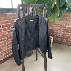 Hi, I’m moving and decided its time to sell my Nordic closet